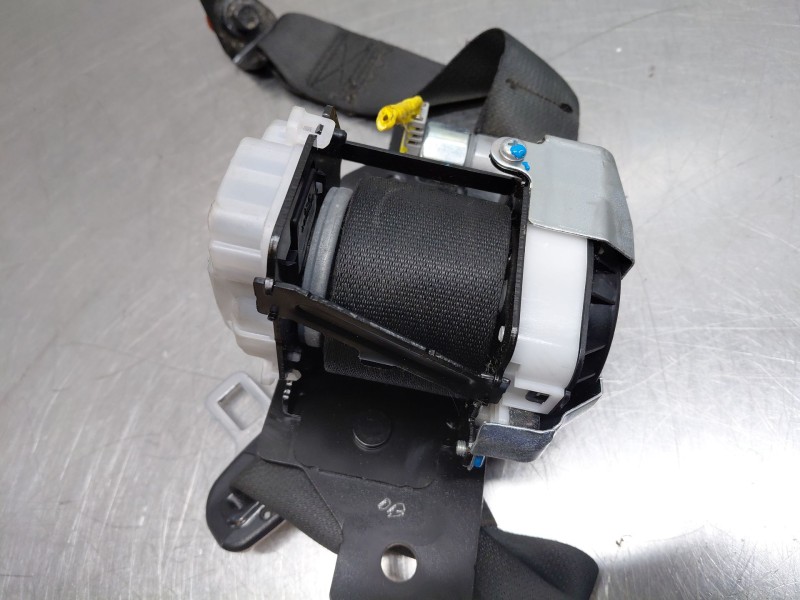 Recambio de cinturon seguridad trasero izquierdo para kia ceed sportswagon eco dynamics referencia OEM IAM   