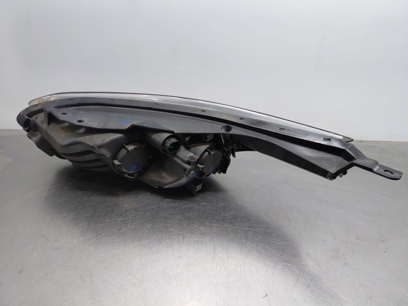 Recambio de faro derecho para kia ceed sportswagon eco dynamics referencia OEM IAM   