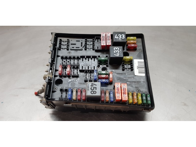Recambio de caja reles / fusibles para audi a3 (8p) 2.0 fsi attraction referencia OEM IAM 1K0937124K  