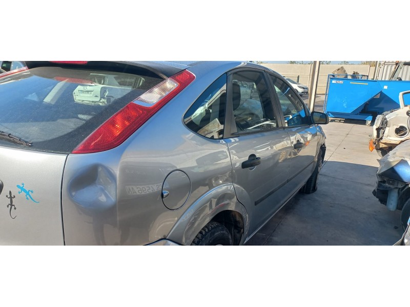 ford focus berlina (cap) del año 2005