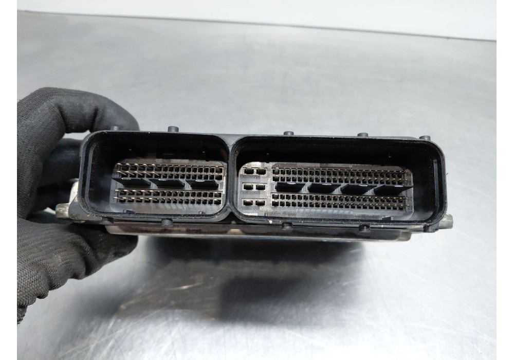 Recambio de centralita motor uce para audi a5 sportback (8ta) 2.0 tdi referencia OEM IAM   