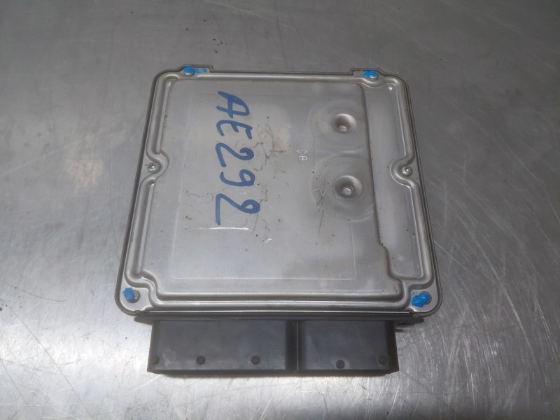 Recambio de centralita motor uce para volkswagen touran (1t1) comfortline referencia OEM IAM   