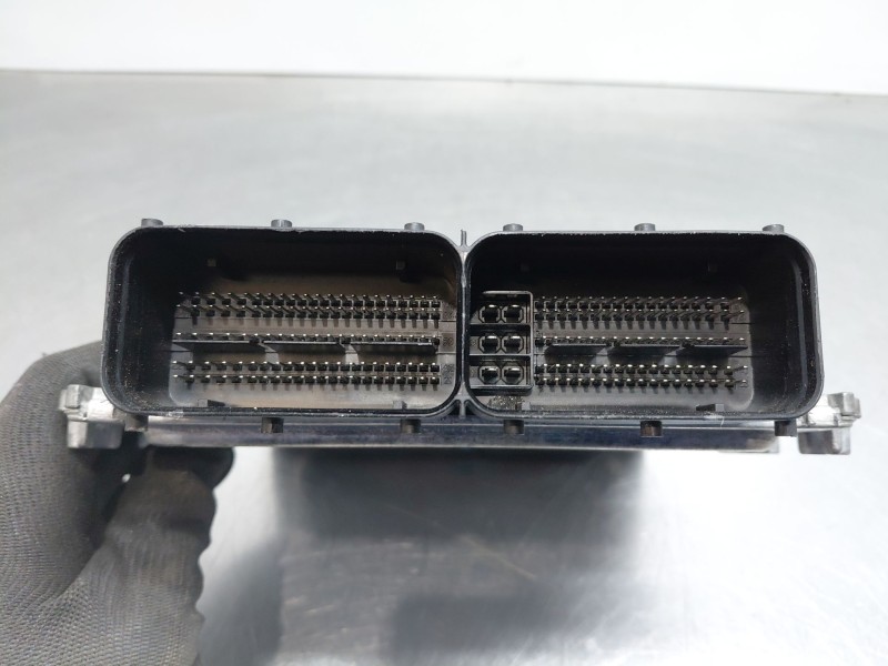 Recambio de centralita motor uce para kia ceed sportswagon eco dynamics referencia OEM IAM   