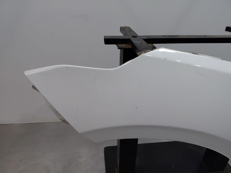 Recambio de aleta delantera izquierda para kia ceed sportswagon hybrid referencia OEM IAM   