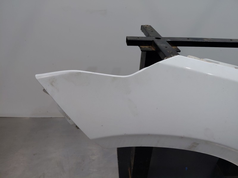 Recambio de aleta delantera izquierda para kia ceed sportswagon hybrid referencia OEM IAM   