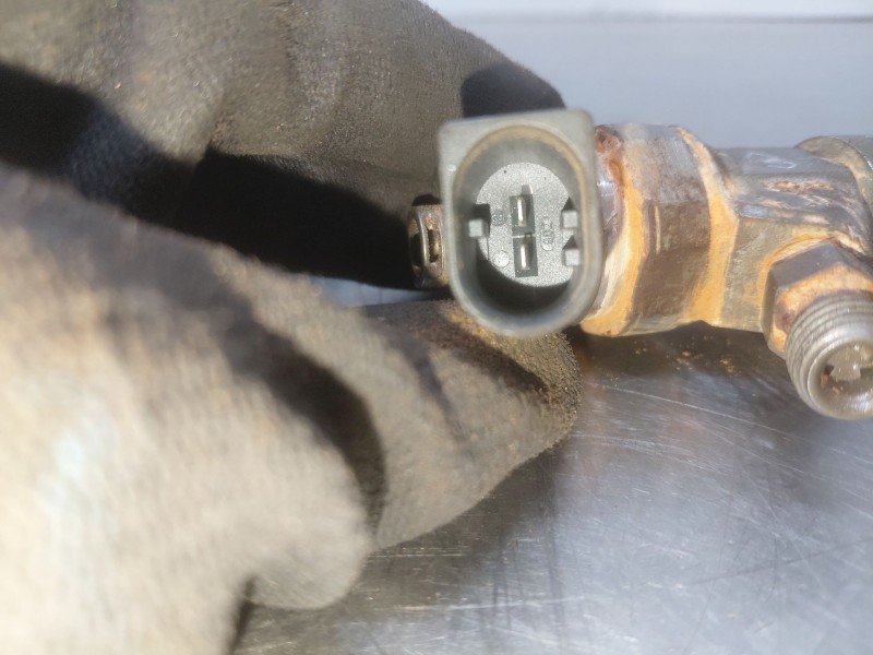 Recambio de inyector para bmw 3 (e46) 320 d referencia OEM IAM 13537789661  