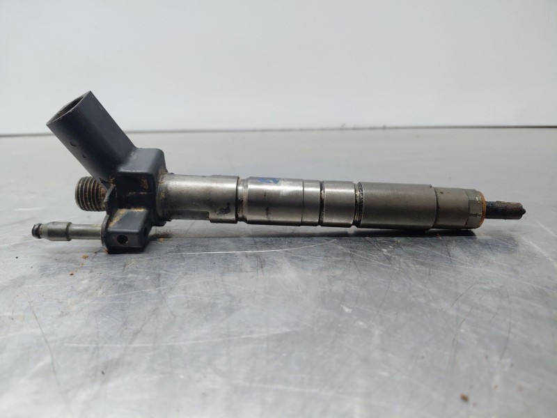 Recambio de inyector para bmw serie 5 berlina (e60) executive referencia OEM IAM   