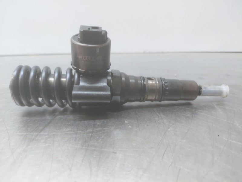 Recambio de inyector para volkswagen touran (1t1) comfortline referencia OEM IAM   