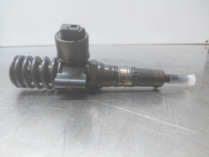 Recambio de inyector para volkswagen touran (1t1) comfortline referencia OEM IAM   