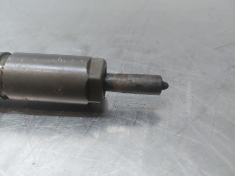 Recambio de inyector para bmw 3 (e46) 320 d referencia OEM IAM 13537789661  