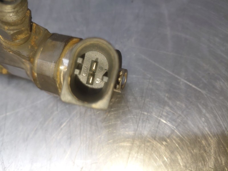 Recambio de inyector para bmw 3 (e46) 320 d referencia OEM IAM 13537789661  