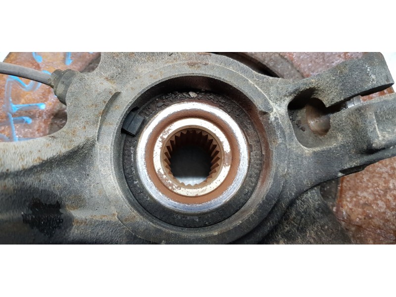 Recambio de mangueta delantera derecha para ford fiesta (cb1) trend referencia OEM IAM 1771022  