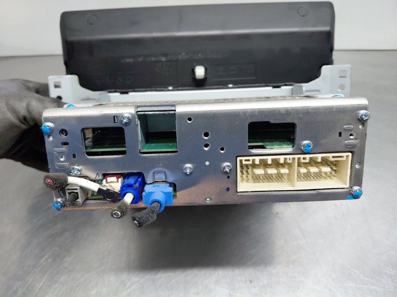 Recambio de pantalla multifuncion para kia ceed sportswagon hybrid referencia OEM IAM   