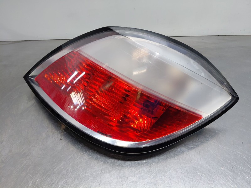 Recambio de piloto trasero derecho para opel astra h (a04) 1.8 (l48) referencia OEM IAM   