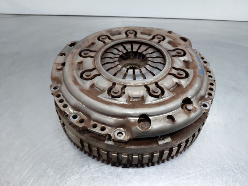 Recambio de volante motor para kia ceed sportswagon hybrid referencia OEM IAM   