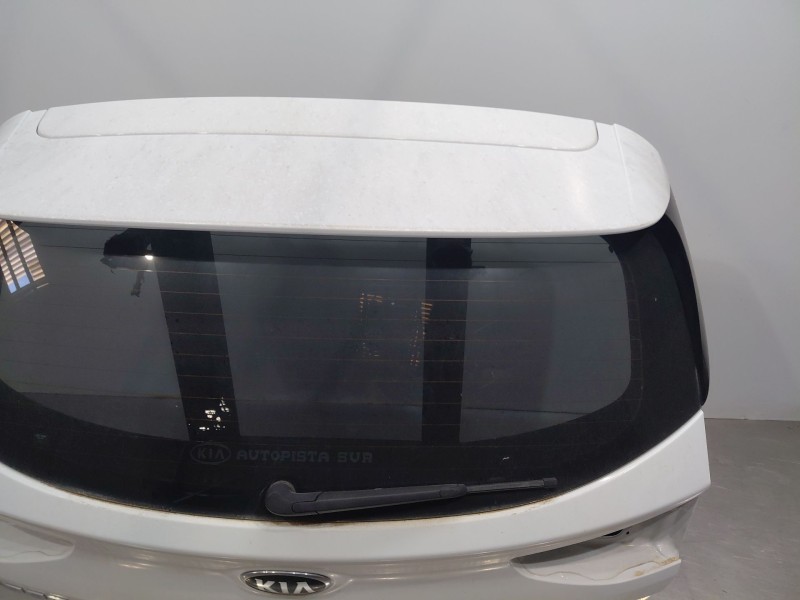 Recambio de porton trasero para kia ceed drive referencia OEM IAM   