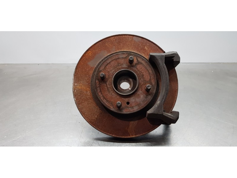 Recambio de mangueta delantera derecha para ford fiesta (cb1) trend referencia OEM IAM 1771022  