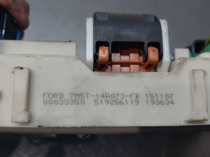 Recambio de caja reles / fusibles para ford c-max (dm2) 1.8 tdci referencia OEM IAM 97RA000001  