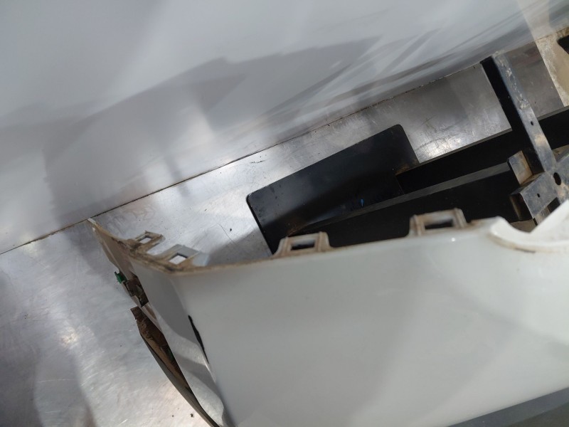 Recambio de paragolpes trasero para jeep renegade suv referencia OEM IAM   