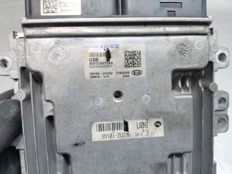 Recambio de centralita motor uce para kia ceed sportswagon concept referencia OEM IAM   