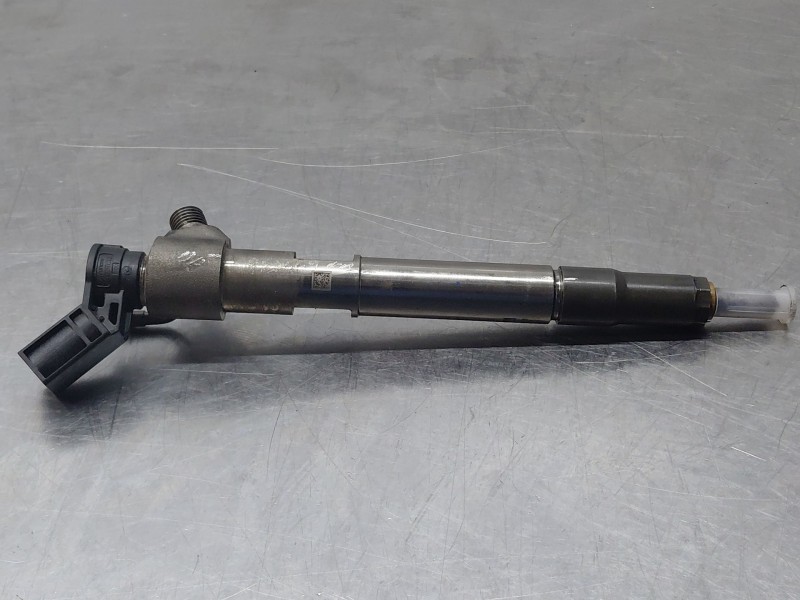 Recambio de inyector para kia ceed sportswagon hybrid referencia OEM IAM   