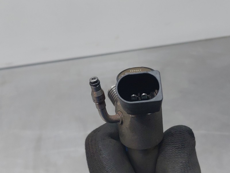 Recambio de inyector para kia ceed sportswagon hybrid referencia OEM IAM   