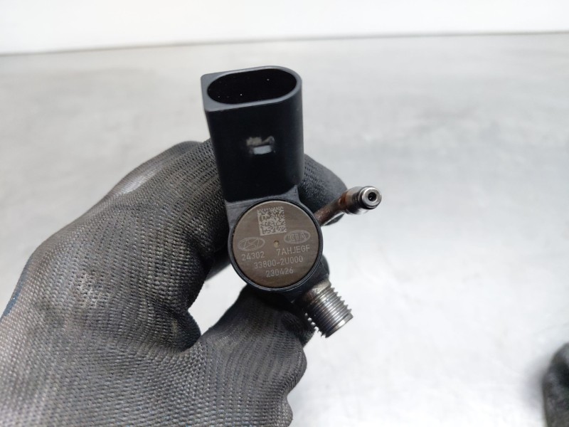 Recambio de inyector para kia ceed sportswagon hybrid referencia OEM IAM   