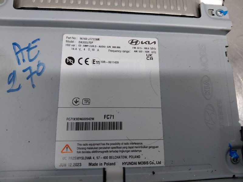 Recambio de pantalla multifuncion para kia ceed sportswagon hybrid referencia OEM IAM 96160J7711WK  