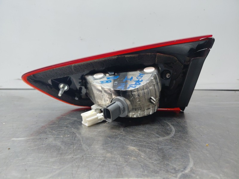 Recambio de piloto trasero izquierdo interior para mazda cx-3 skyactiv referencia OEM IAM   