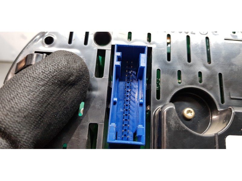 Recambio de cuadro instrumentos para audi a3 (8p) 2.0 fsi attraction referencia OEM IAM 8P0920900G  