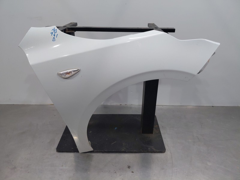 Recambio de aleta delantera derecha para kia ceed drive referencia OEM IAM   