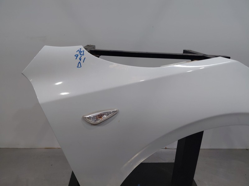 Recambio de aleta delantera derecha para kia ceed drive referencia OEM IAM   