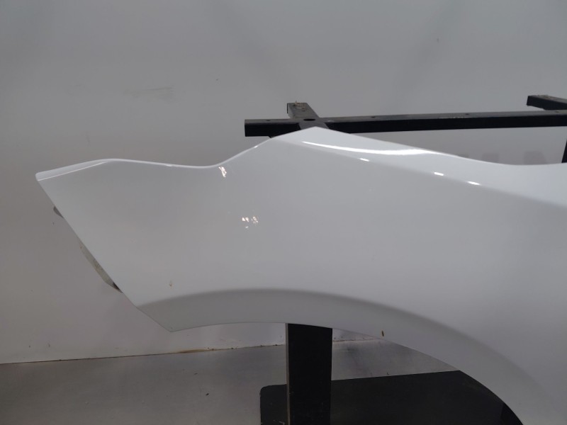 Recambio de aleta delantera izquierda para kia ceed drive referencia OEM IAM   