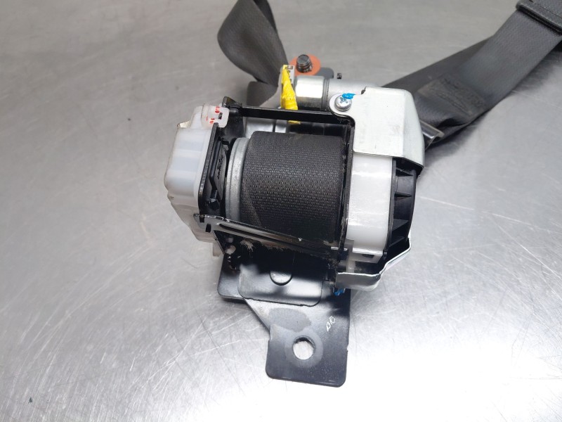 Recambio de cinturon seguridad trasero izquierdo para kia ceed sportswagon hybrid referencia OEM IAM   