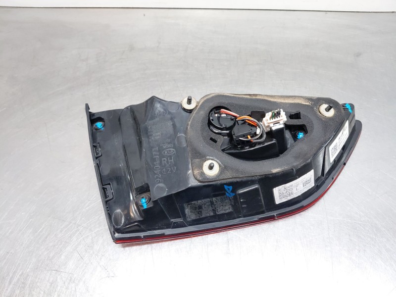 Recambio de piloto trasero derecho interior para kia ceed sportswagon hybrid referencia OEM IAM   