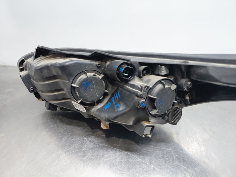 Recambio de faro derecho para kia ceed drive referencia OEM IAM   