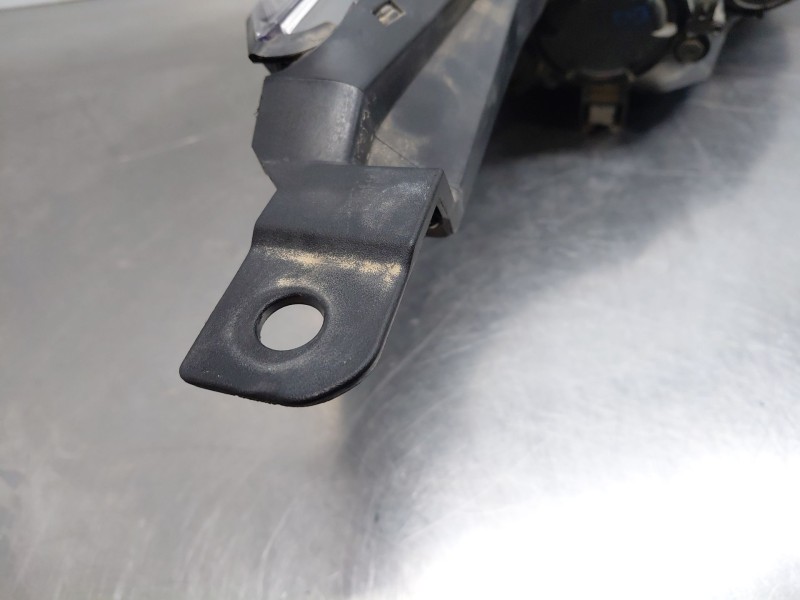 Recambio de faro izquierdo para kia ceed drive referencia OEM IAM   