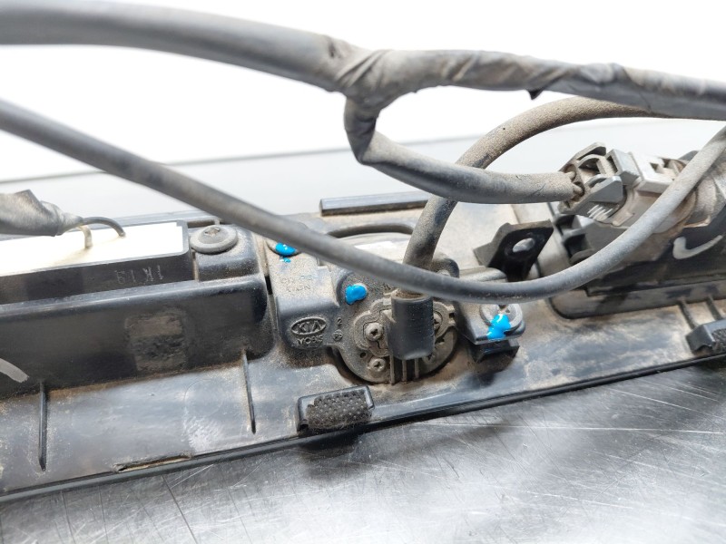 Recambio de maneta exterior porton para kia ceed sportswagon hybrid referencia OEM IAM   