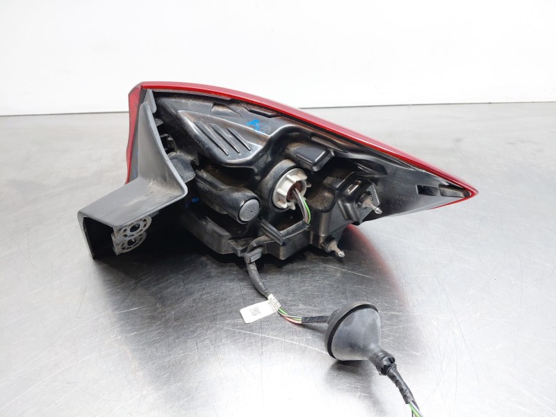 Recambio de piloto trasero derecho para kia ceed sportswagon hybrid referencia OEM IAM   