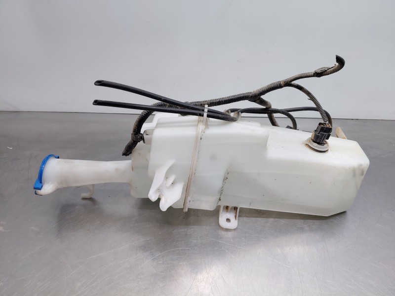 Recambio de deposito limpia para kia ceed drive referencia OEM IAM   