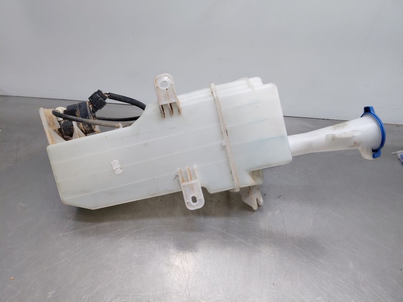 Recambio de deposito limpia para kia ceed drive referencia OEM IAM   