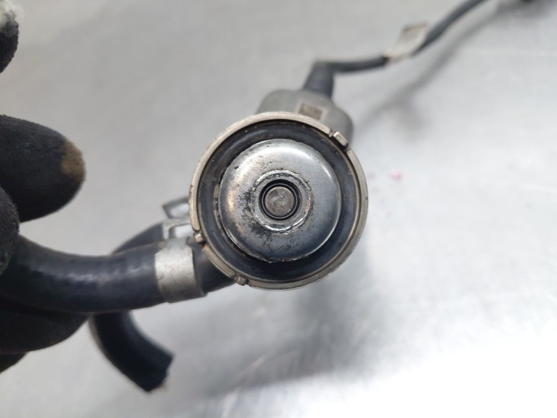 Recambio de inyector para kia ceed sportswagon hybrid referencia OEM IAM   