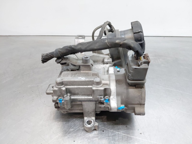 Recambio de bomba embrague para kia ceed sportswagon hybrid referencia OEM IAM   