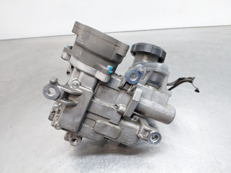 Recambio de bomba embrague para kia ceed sportswagon hybrid referencia OEM IAM   