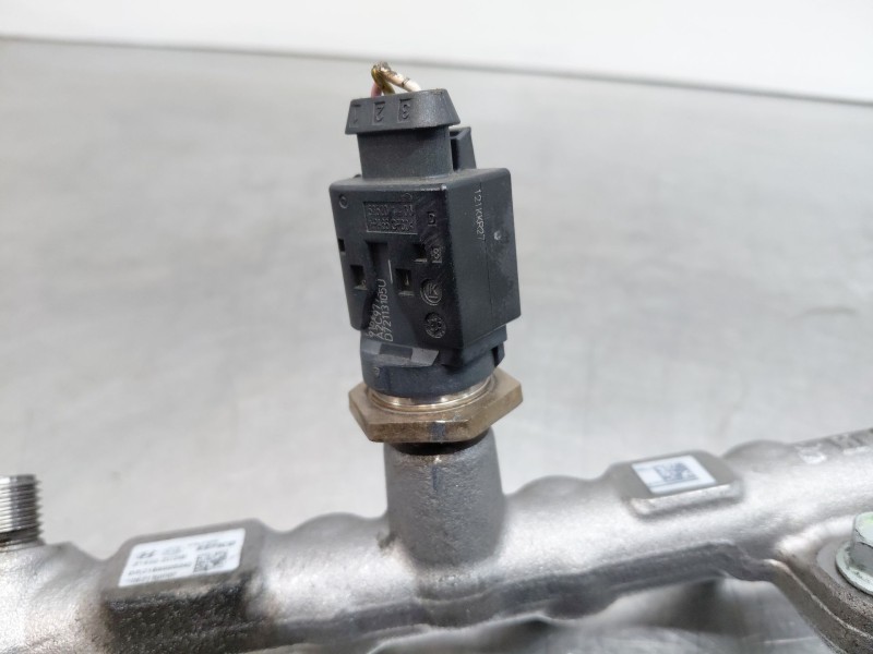 Recambio de rampa inyectora para kia ceed sportswagon hybrid referencia OEM IAM   