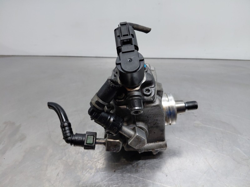 Recambio de bomba inyeccion para kia ceed sportswagon hybrid referencia OEM IAM   