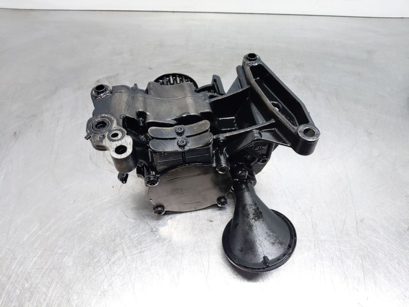Recambio de bomba aceite para kia ceed sportswagon hybrid referencia OEM IAM   