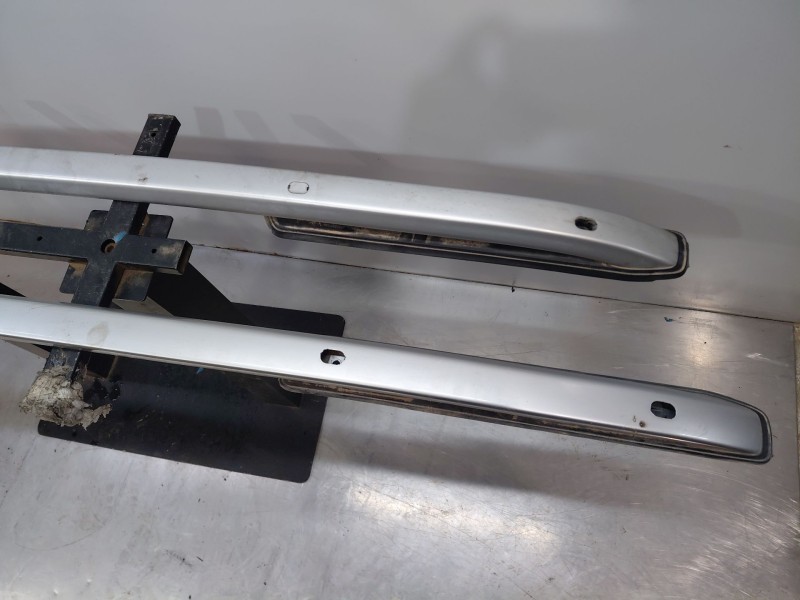 Recambio de barras techo para jeep renegade suv referencia OEM IAM   