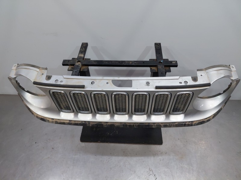 Recambio de rejilla delantera para jeep renegade suv referencia OEM IAM   