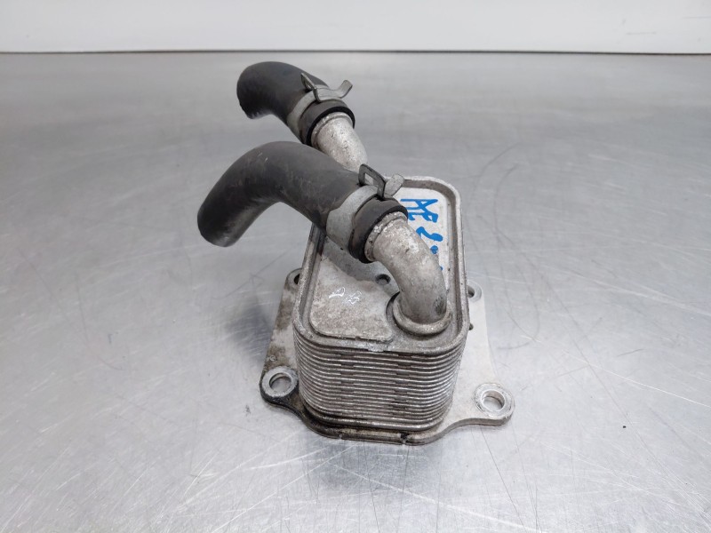 Recambio de enfriador aceite motor para kia ceed sportswagon hybrid referencia OEM IAM 264102U000  